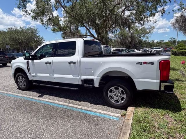 2025 Oxford White Ford Super Duty F-250 SRW XLT 4X4 Truck