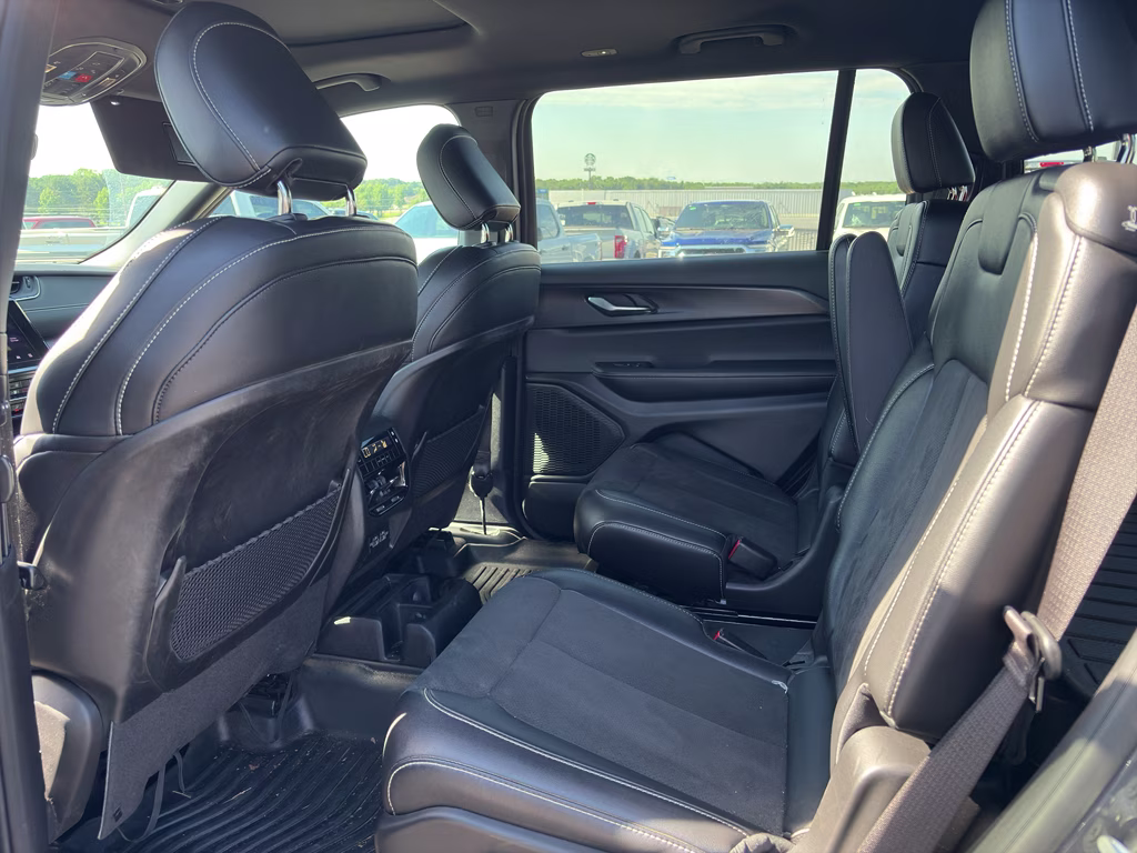 2025 Baltic Gray Metallic Clearcoat Jeep Grand Cherokee L Altitude X 4X4 SUV