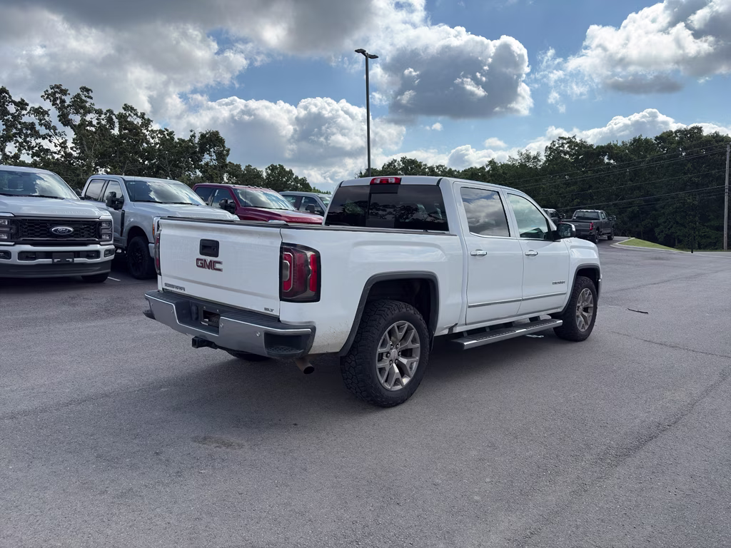 2017 Summit White GMC Sierra SLT 4X4 Truck
