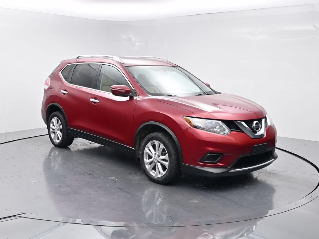 2015 Cayenne Red Pearl Nissan Rogue SV FWD SUV