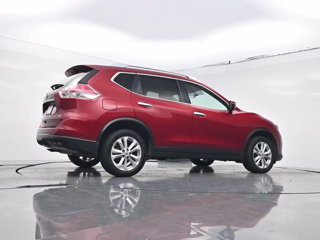 2015 Cayenne Red Pearl Nissan Rogue SV FWD SUV