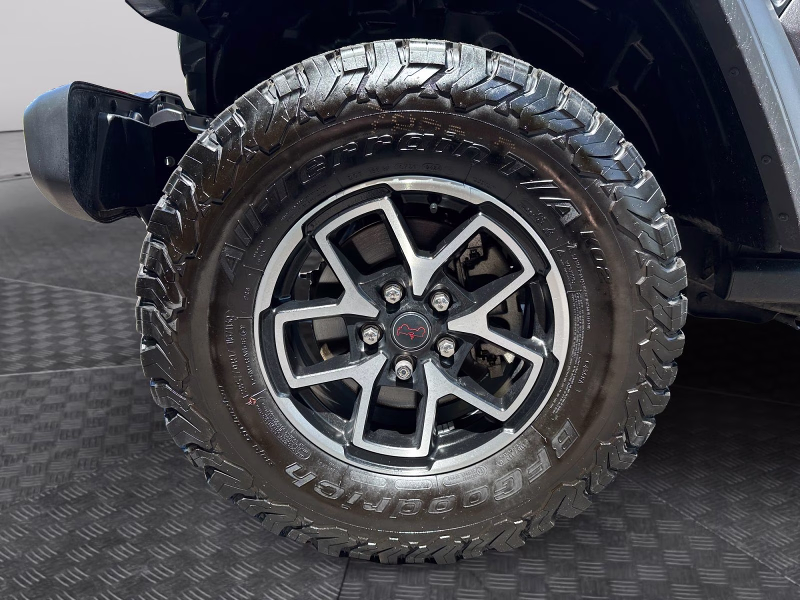 2024 Granite Crystal Metallic Clearcoat Jeep Wrangler Rubicon 4X4 SUV