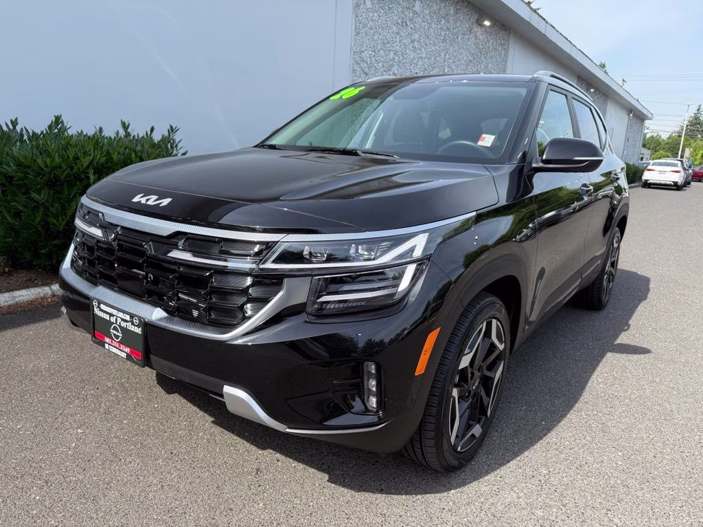 2026 Fusion Black Kia Seltos SX AWD SUV