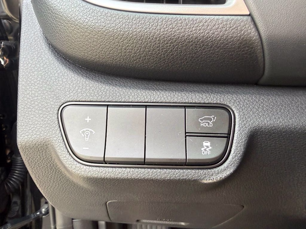 2026 Fusion Black Kia Seltos SX AWD SUV