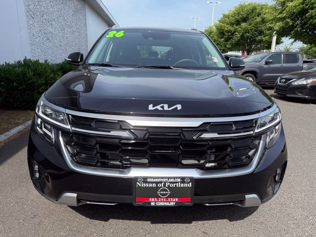 2026 Fusion Black Kia Seltos SX AWD SUV