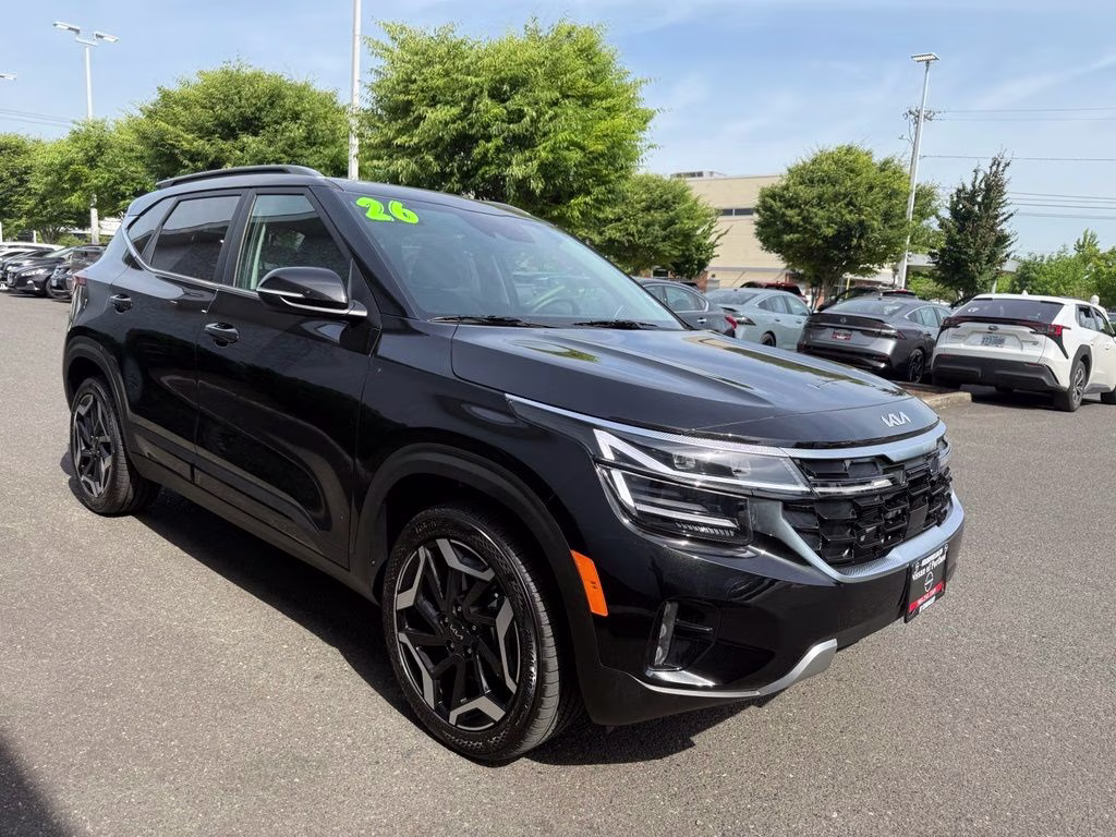 2026 Fusion Black Kia Seltos SX AWD SUV