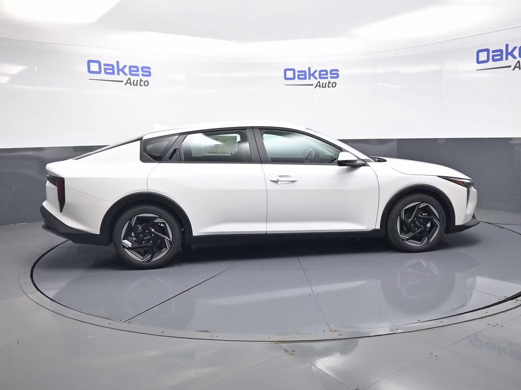 2026 Snow White Pearl Kia K4 EX FWD Sedan