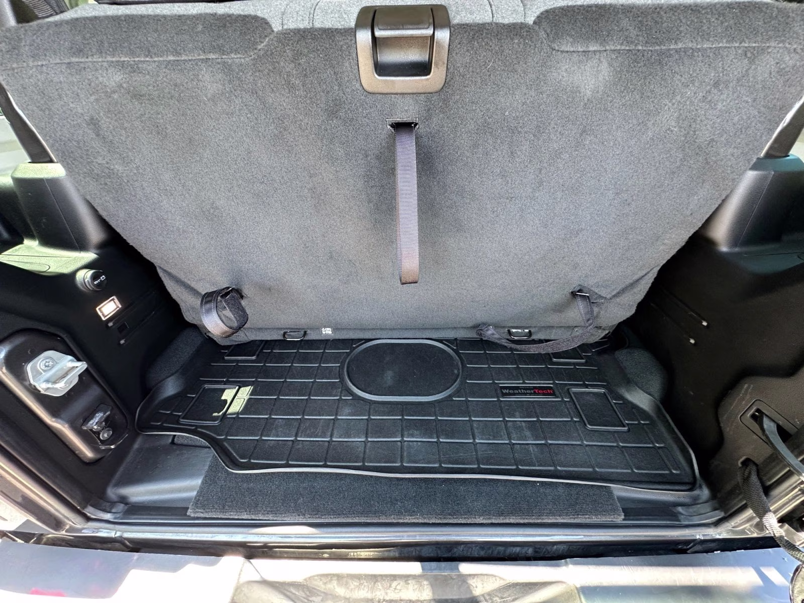 2024 Granite Crystal Metallic Clearcoat Jeep Wrangler Rubicon 4X4 SUV