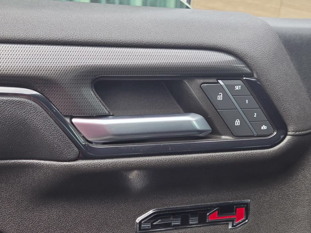 2024 Onyx Black GMC Sierra 1500 AT4 4X4 Truck