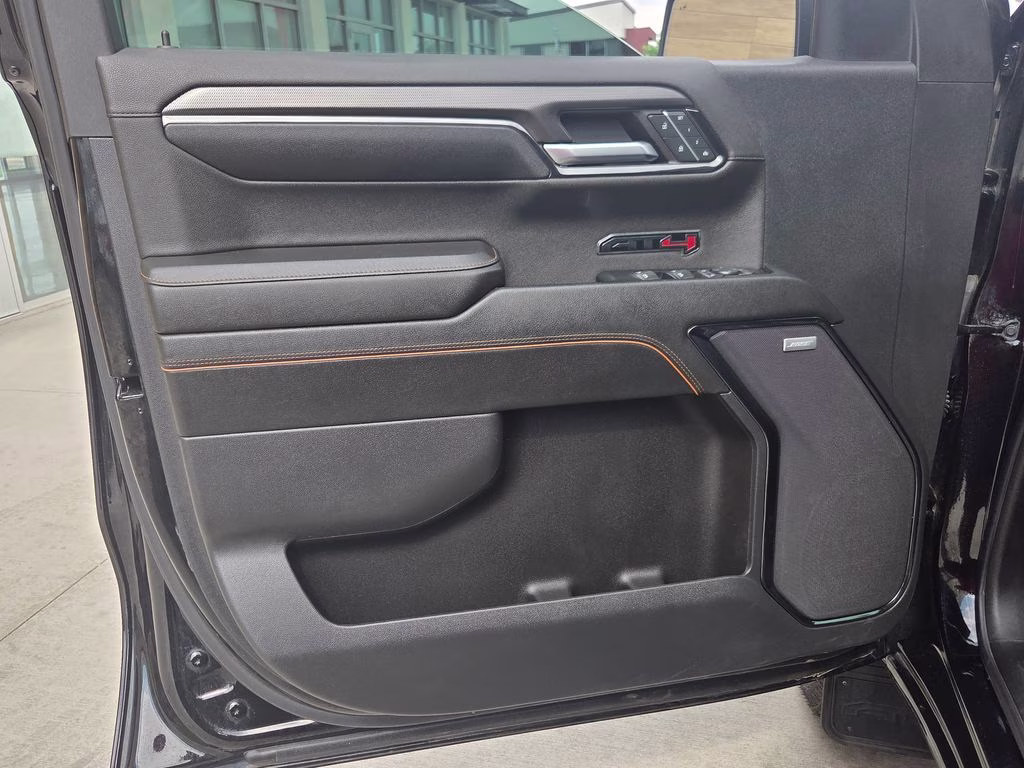2024 Onyx Black GMC Sierra 1500 AT4 4X4 Truck