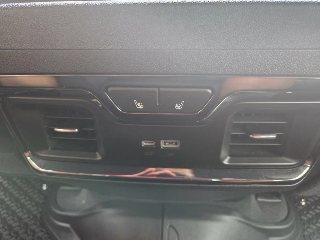 2024 Onyx Black GMC Sierra 1500 AT4 4X4 Truck