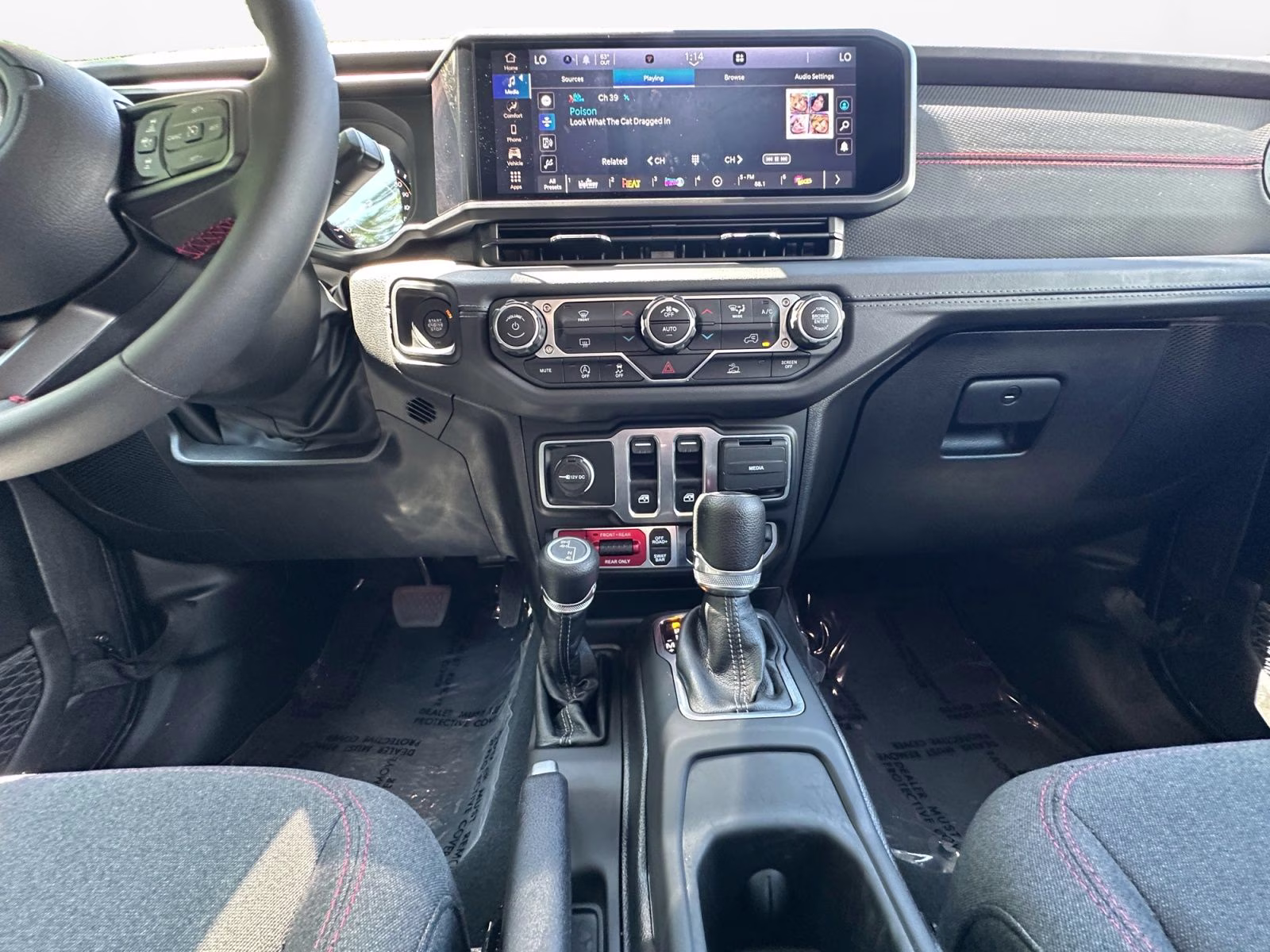 2024 Granite Crystal Metallic Clearcoat Jeep Wrangler Rubicon 4X4 SUV
