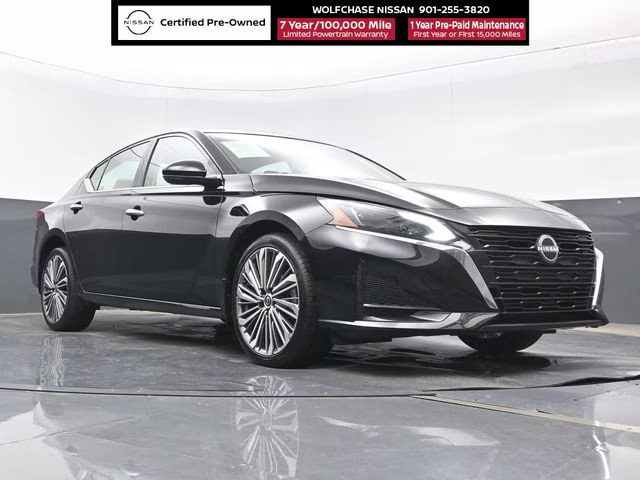 2025 Super Black Clearcoat Nissan Altima 2.5 SL AWD Sedan