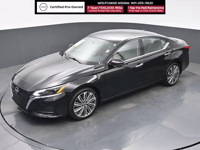 2025 Super Black Clearcoat Nissan Altima 2.5 SL AWD Sedan
