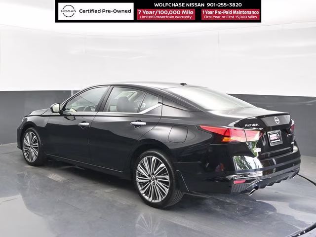 2025 Super Black Clearcoat Nissan Altima 2.5 SL AWD Sedan