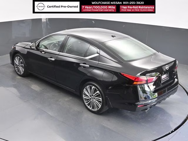 2025 Super Black Clearcoat Nissan Altima 2.5 SL AWD Sedan