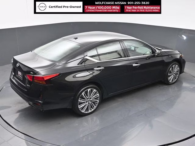 2025 Super Black Clearcoat Nissan Altima 2.5 SL AWD Sedan