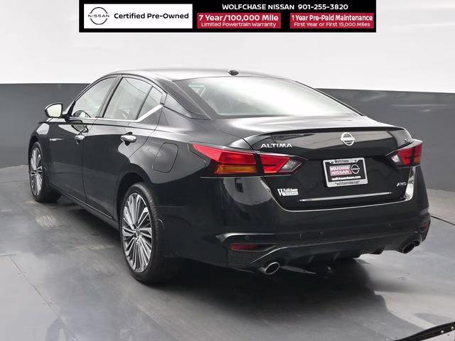 2025 Super Black Clearcoat Nissan Altima 2.5 SL AWD Sedan
