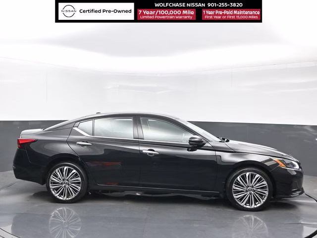 2025 Super Black Clearcoat Nissan Altima 2.5 SL AWD Sedan