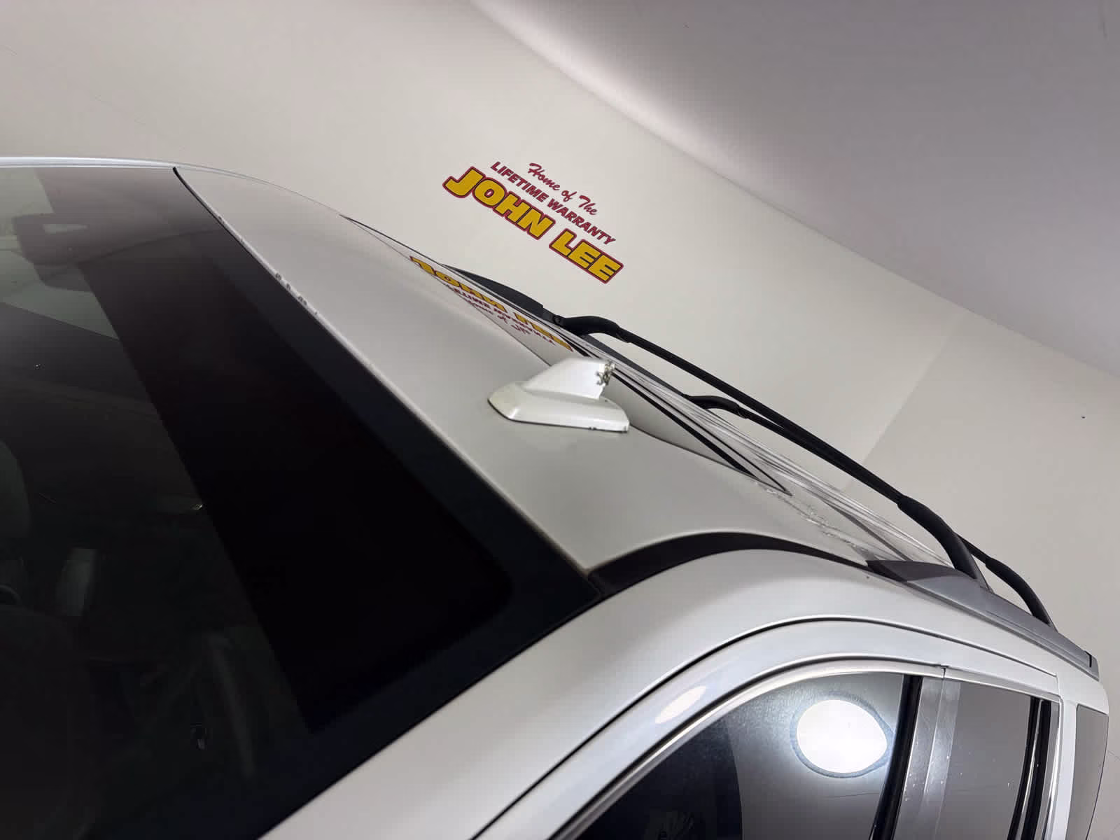 2016 White Frost Tricoat GMC Yukon SLT RWD SUV