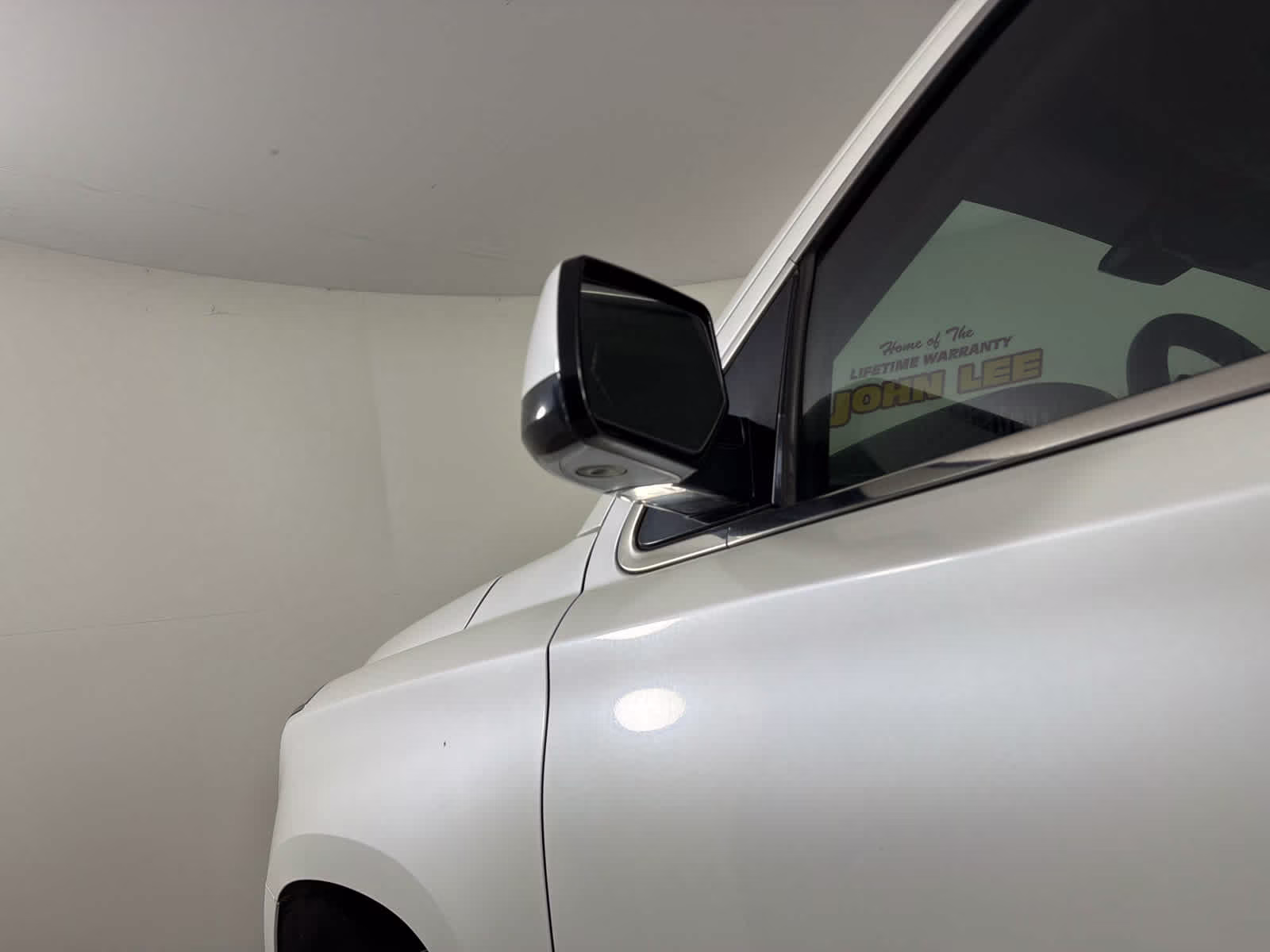 2016 White Frost Tricoat GMC Yukon SLT RWD SUV