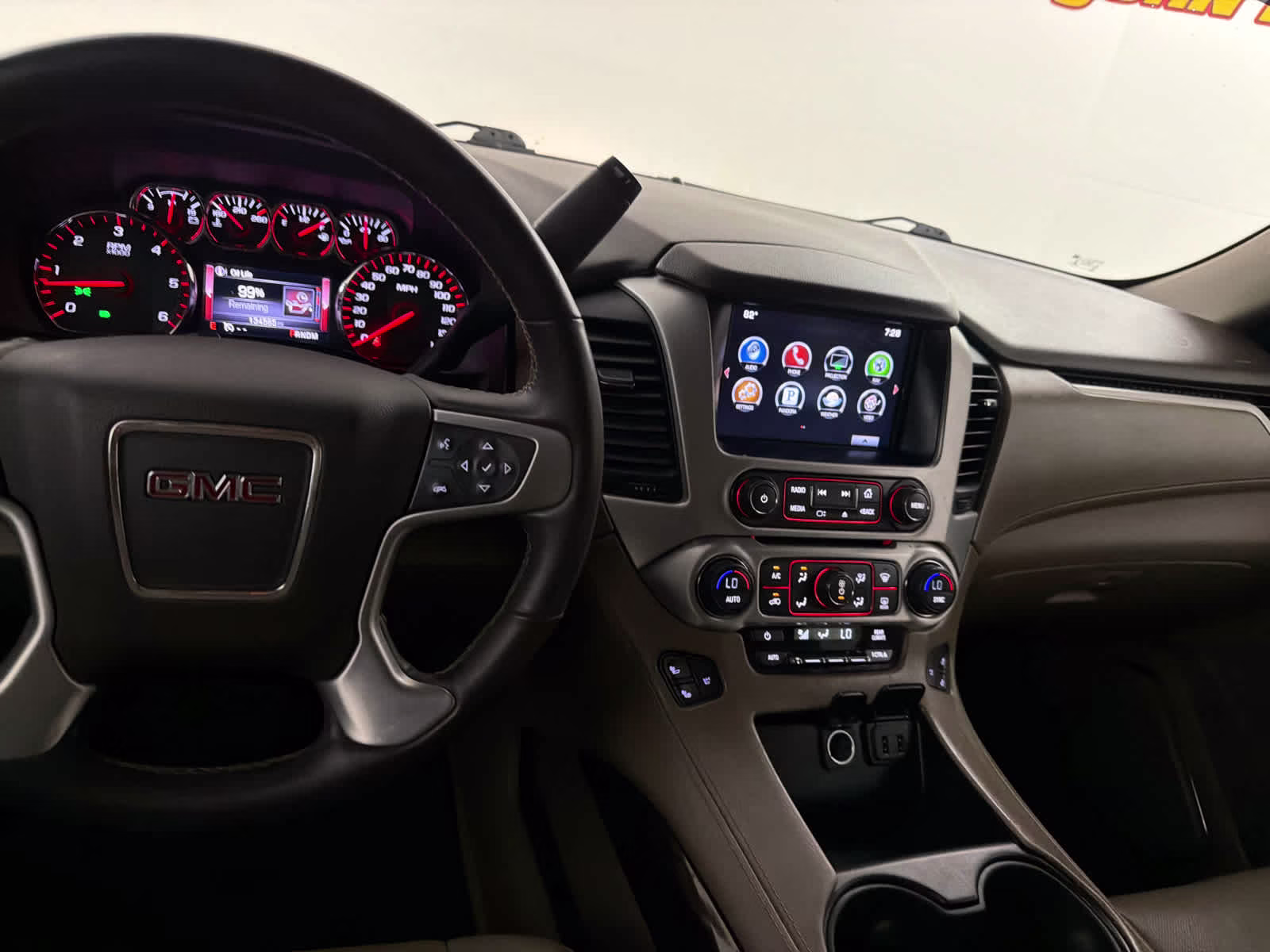 2016 White Frost Tricoat GMC Yukon SLT RWD SUV