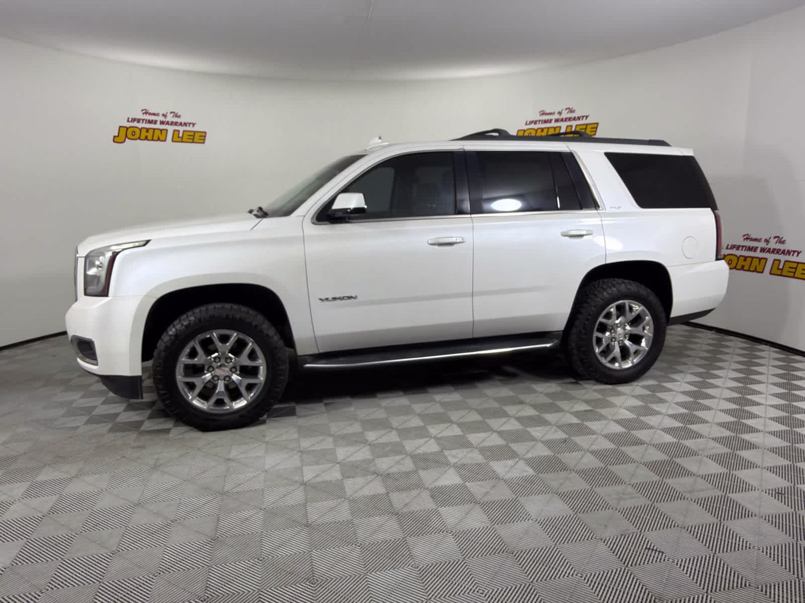2016 White Frost Tricoat GMC Yukon SLT RWD SUV