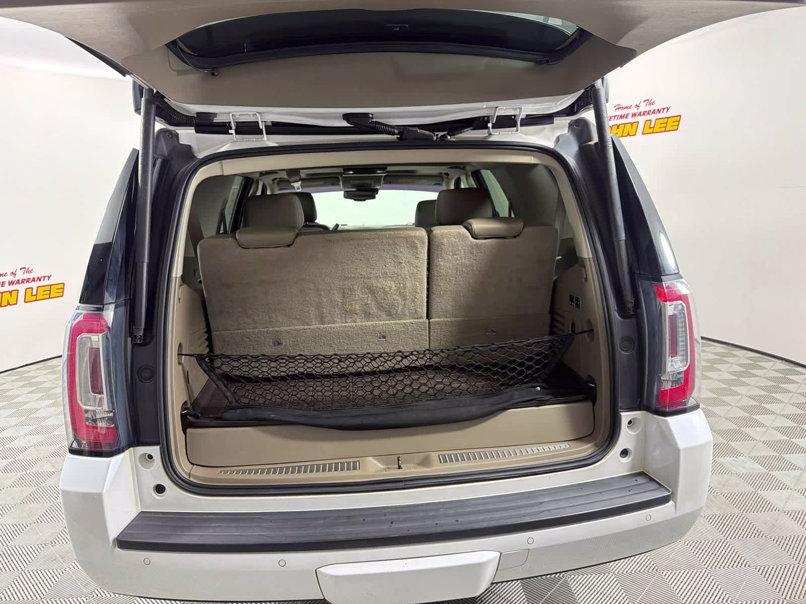 2016 White Frost Tricoat GMC Yukon SLT RWD SUV