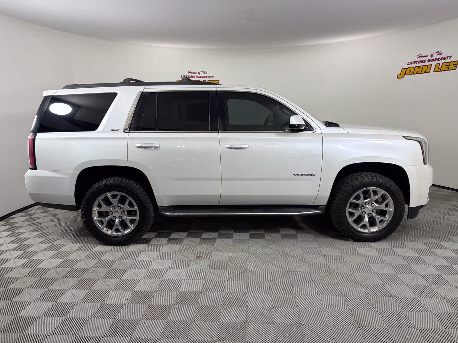 2016 White Frost Tricoat GMC Yukon SLT RWD SUV