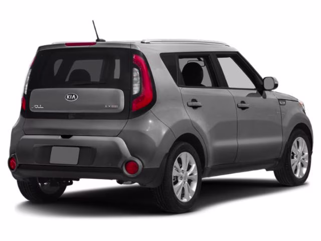 2015 Bright Silver Kia Soul + FWD