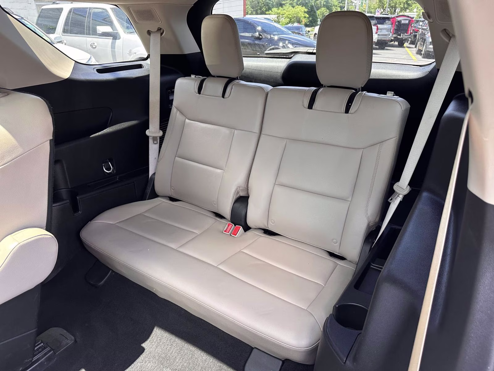 2023 Star White Metallic Tri-Coat Ford Explorer Limited 4WD 4X4 SUV