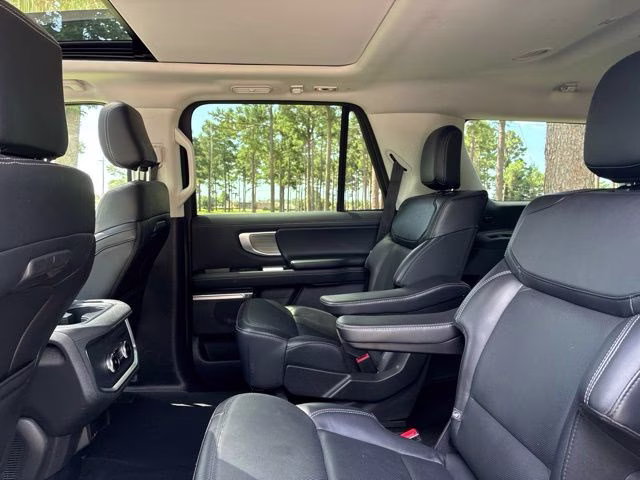 2025 Oxford White Ford Expedition Platinum 4X4 SUV