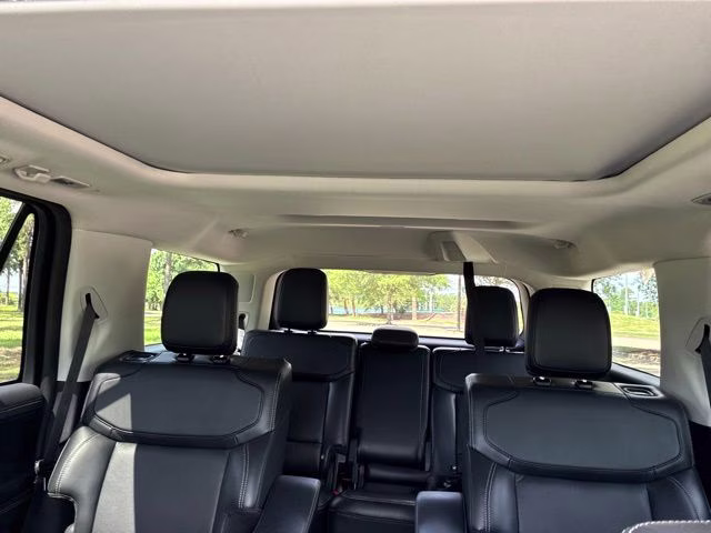 2025 Oxford White Ford Expedition Platinum 4X4 SUV