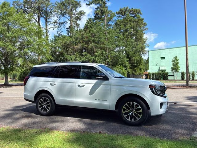 2025 Oxford White Ford Expedition Platinum 4X4 SUV