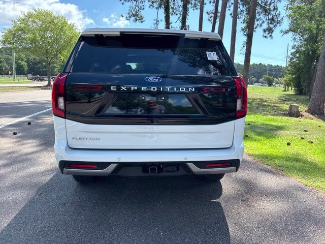 2025 Oxford White Ford Expedition Platinum 4X4 SUV