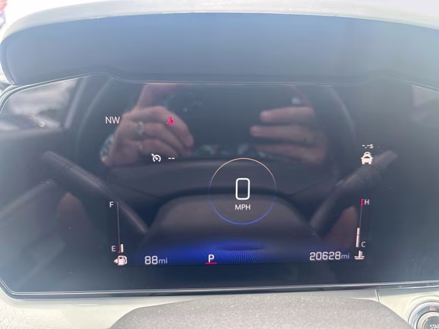 2025 Summit White Chevrolet Trax LT FWD SUV