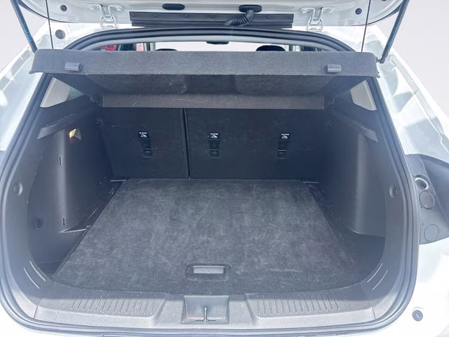 2025 Summit White Chevrolet Trax LT FWD SUV