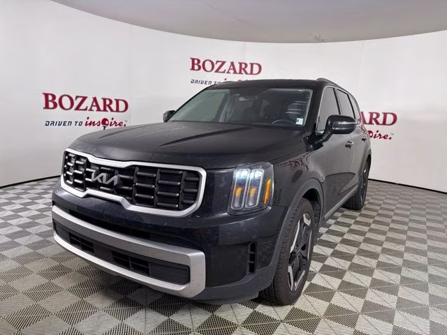 2024 Ebony Black Kia Telluride S FWD SUV