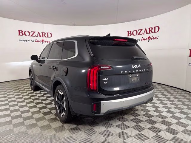 2024 Ebony Black Kia Telluride S FWD SUV