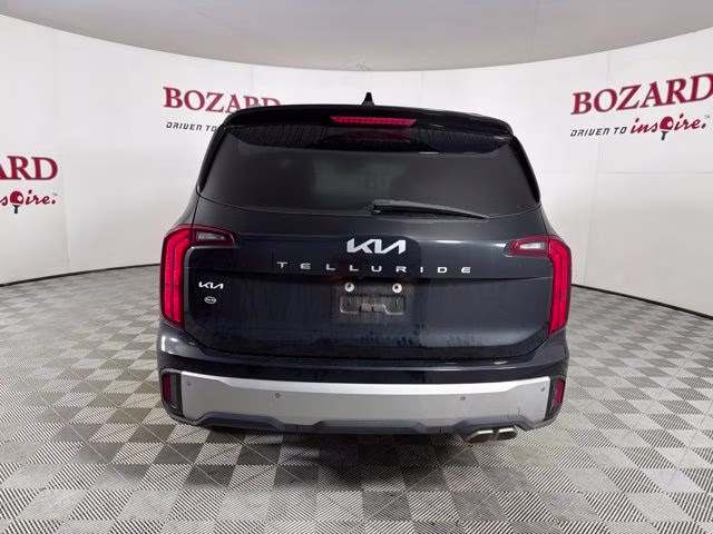 2024 Ebony Black Kia Telluride S FWD SUV
