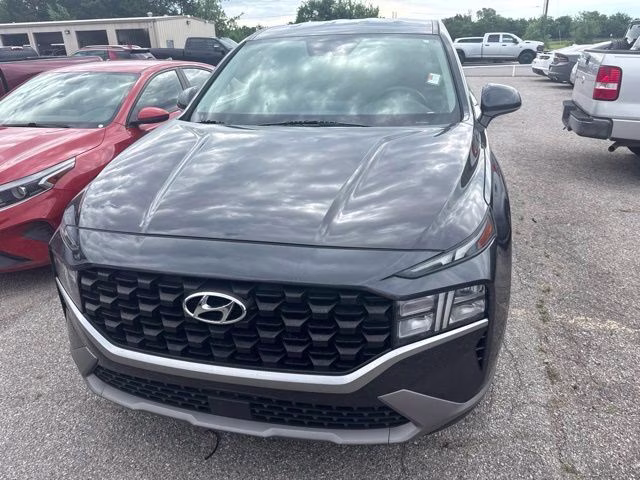 2022 Shimmering Silver Hyundai Santa Fe SE FWD SUV