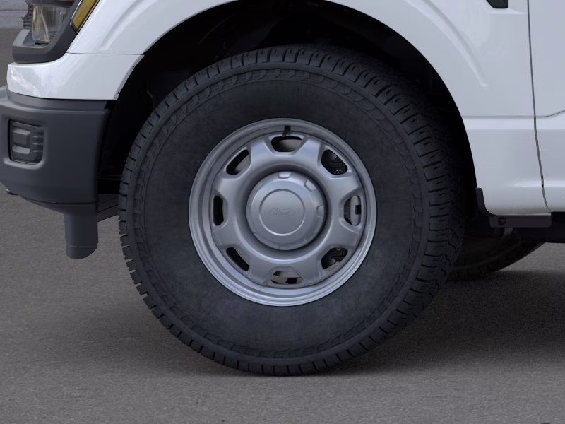 2025 Oxford White Ford F-150 XL 4X4 Truck