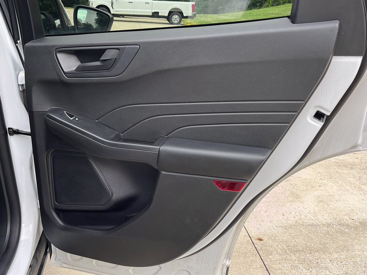 2024 Oxford White Ford Escape Active AWD SUV