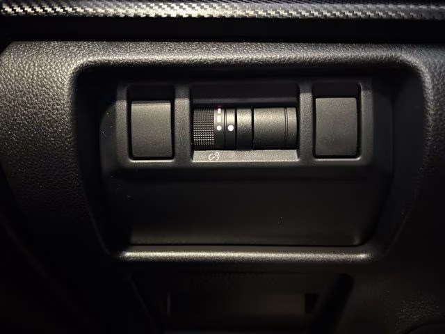 2024 Crystal White Pearl Subaru Crosstrek Premium AWD SUV