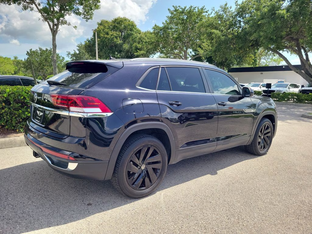 2023 Deep Black Pearl Volkswagen Atlas Cross Sport 3.6L V6 SE w/Technology FWD SUV