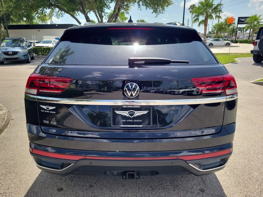 2023 Deep Black Pearl Volkswagen Atlas Cross Sport 3.6L V6 SE w/Technology FWD SUV