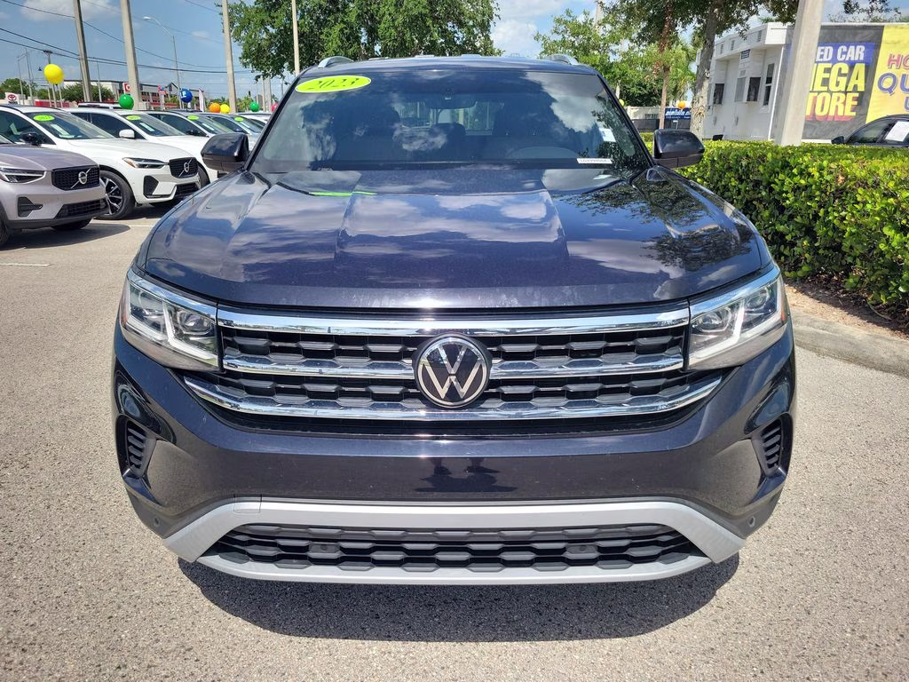 2023 Deep Black Pearl Volkswagen Atlas Cross Sport 3.6L V6 SE w/Technology FWD SUV