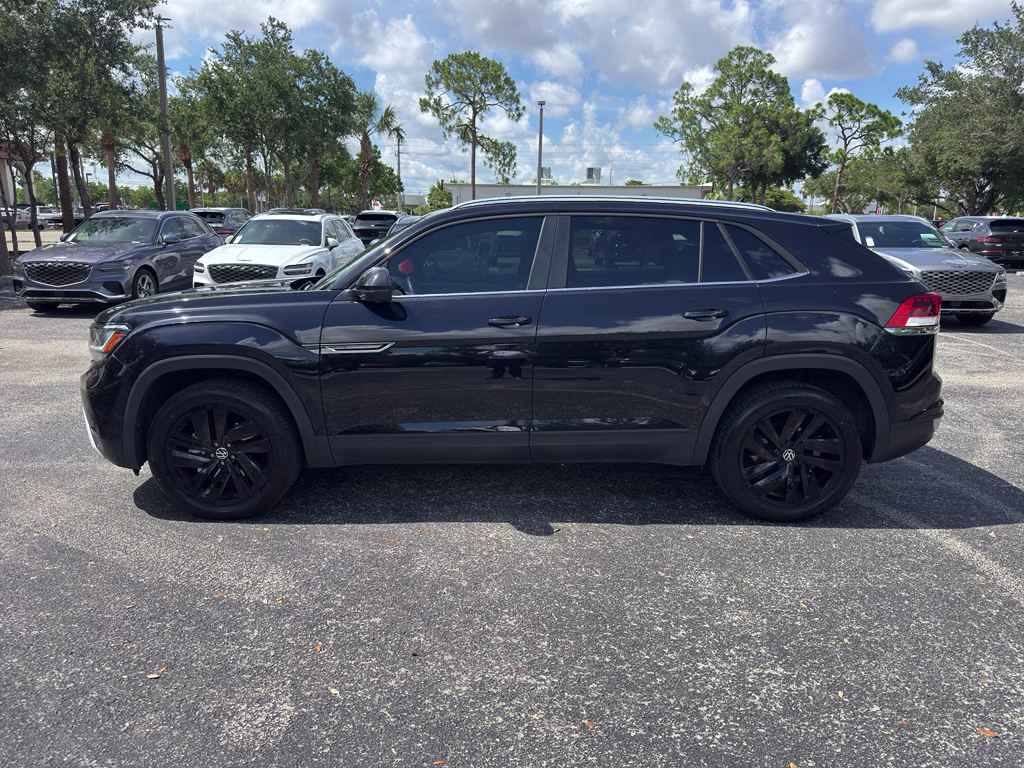 2023 Deep Black Pearl Volkswagen Atlas Cross Sport 3.6L V6 SE w/Technology FWD SUV