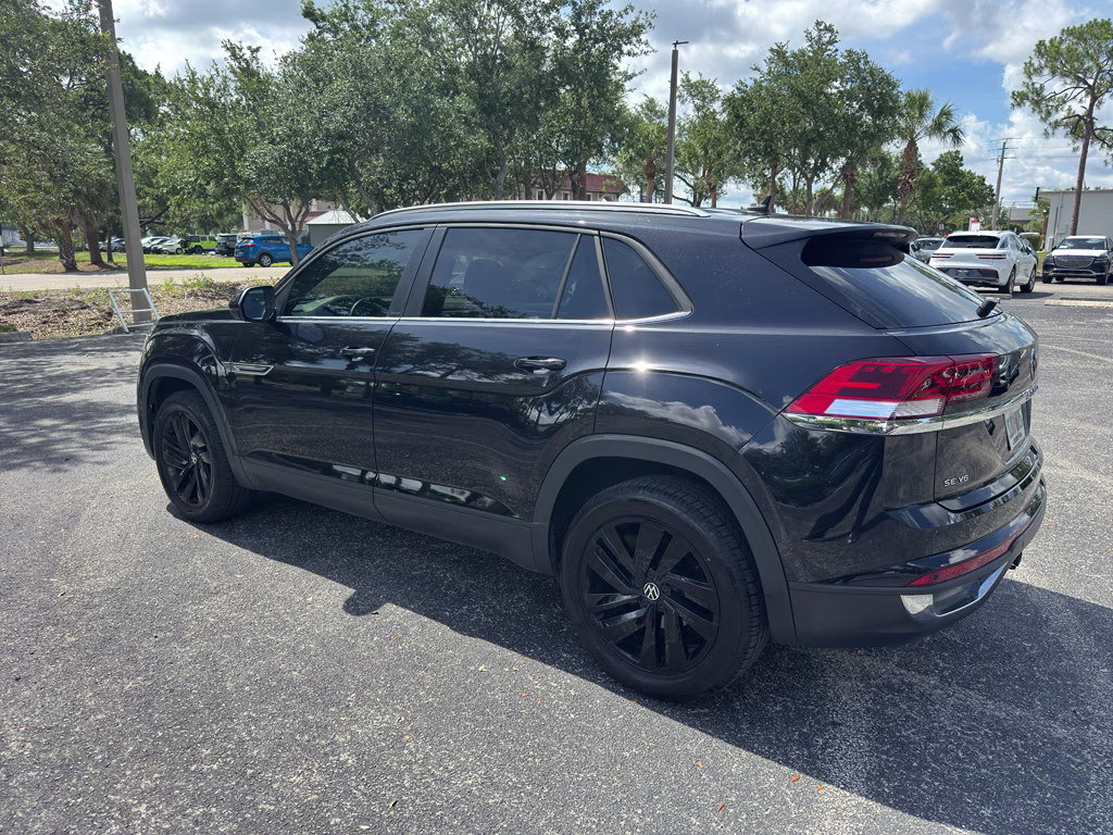 2023 Deep Black Pearl Volkswagen Atlas Cross Sport 3.6L V6 SE w/Technology FWD SUV