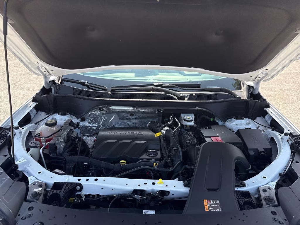 2024 Summit White Chevrolet Trax 1RS FWD SUV